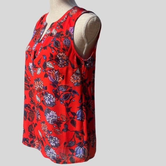 Red Split Neck Top - Picture 2 of 4